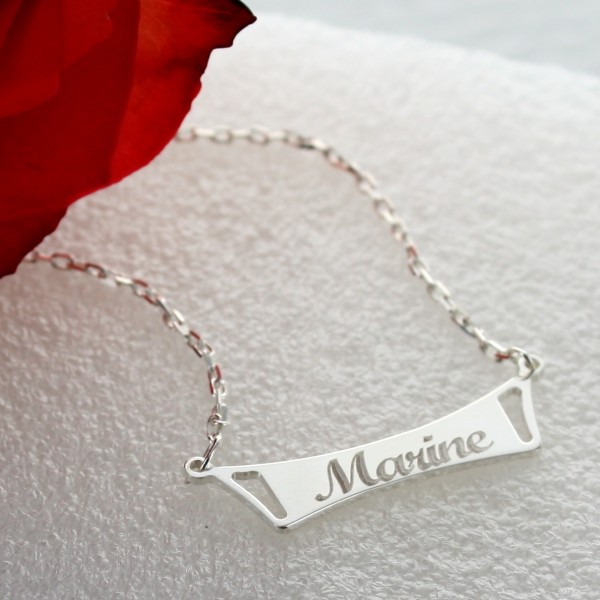 Personalized engraved bar necklace